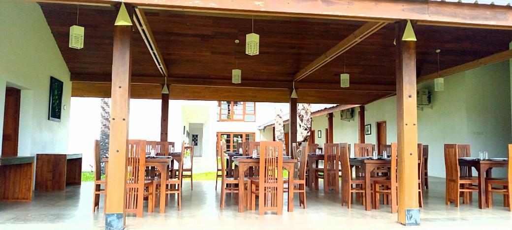 Hotel Kayjay Palms Passikudah Exterior foto